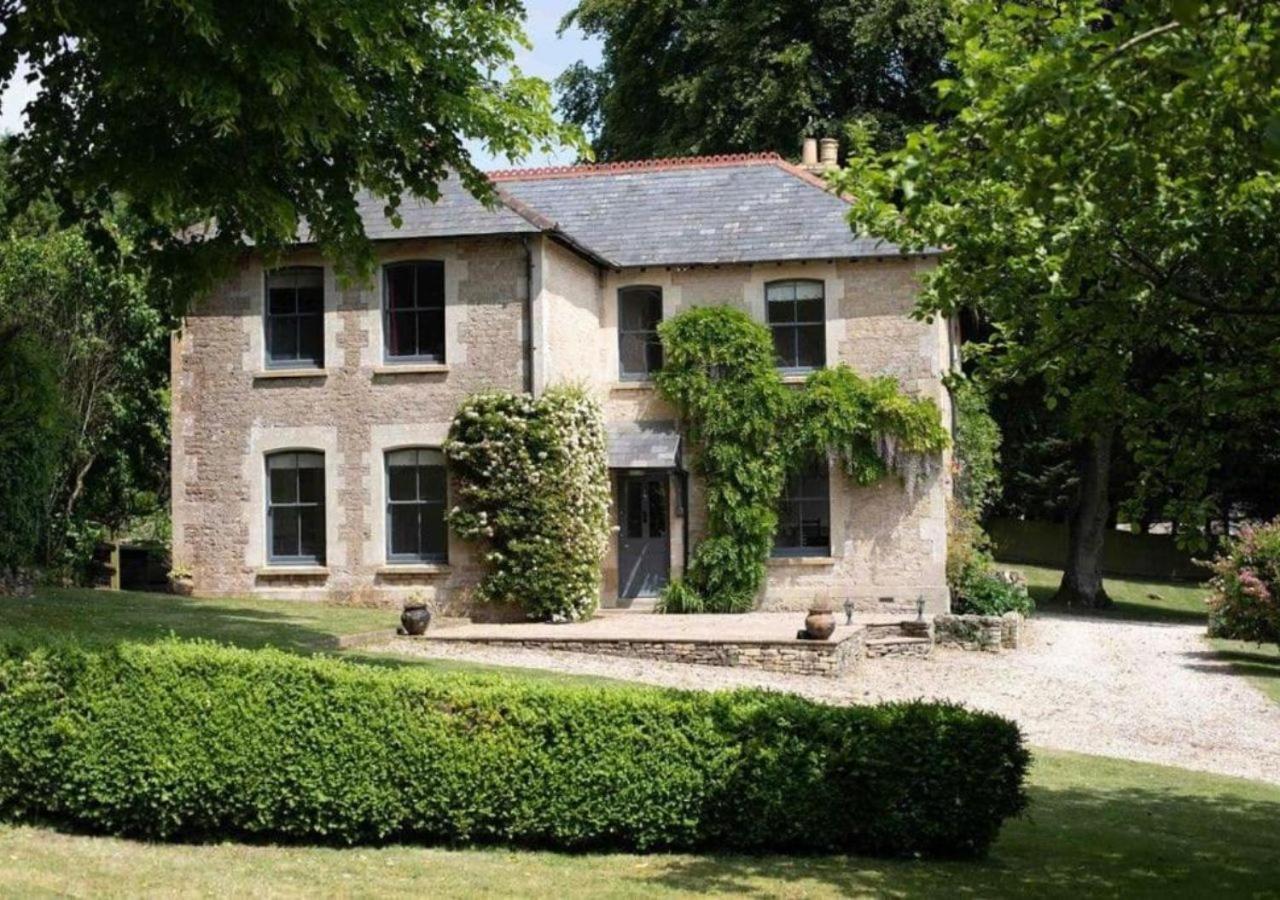 Trinity - Stunning House & Gardens!